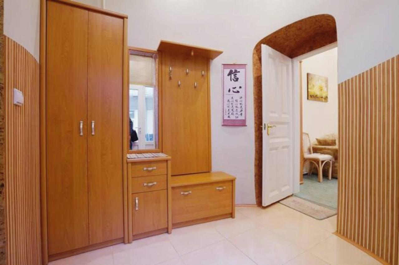 Apartment Veronica In Center 리비프 외부 사진